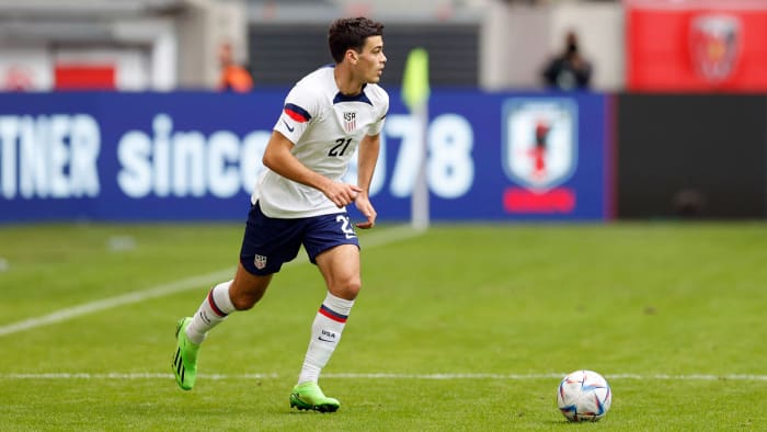 Gio Reyna follows his father’s footsteps in making it to the World Cup